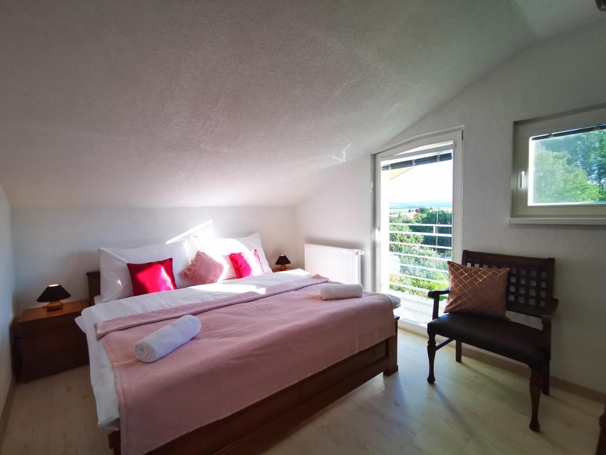 Vila Viktoria Stola Bagian luar foto
