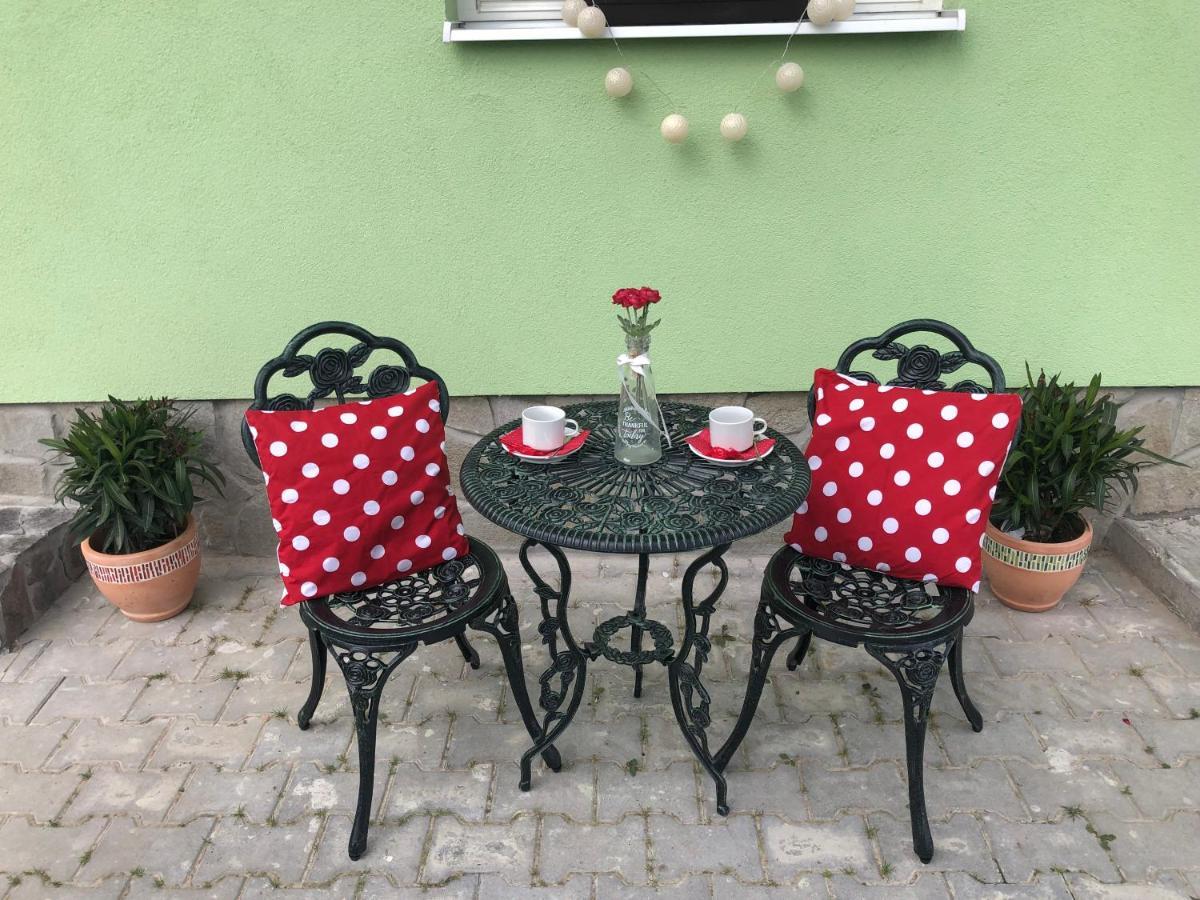 Vila Viktoria Stola Bagian luar foto